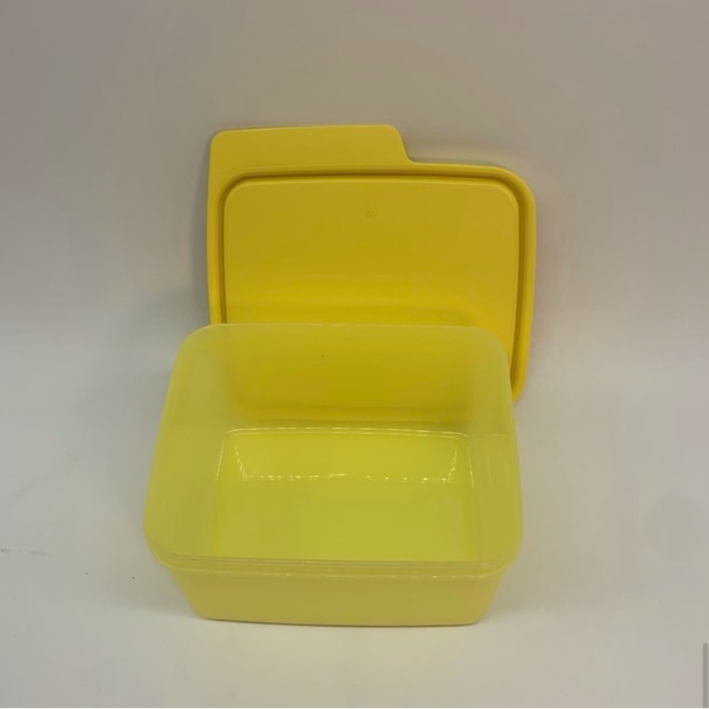 Tupperware Classic Basic Line Container Set of 5 - Picture 6 of 9